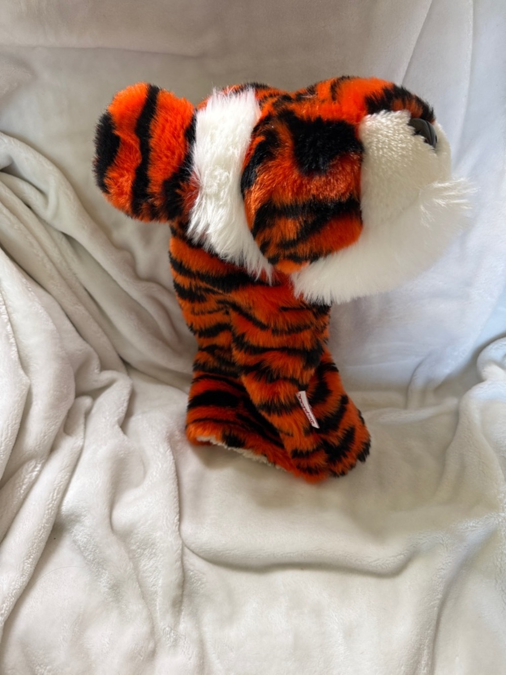 Plush Daphne Tiger Headcover for golf.